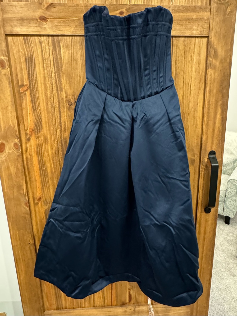House of CB BELLINA Dress - BNWT - Picture 4 of 7